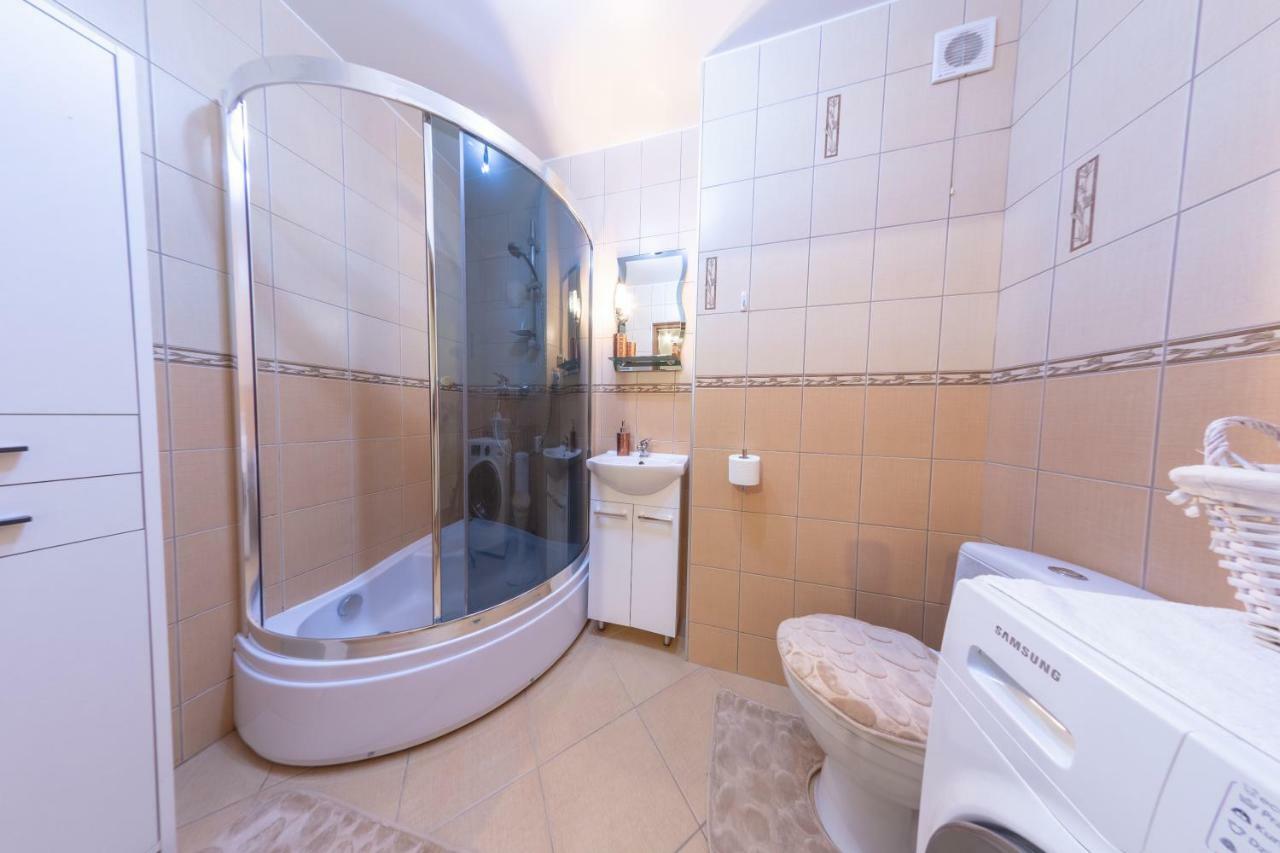 Apartament Optima Ustrzyki Dolne Exterior photo